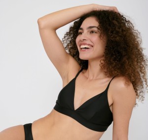 Organic Basics Bikini Top schwarz