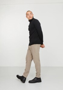 Recolution Herren Pullover mit Rollkragen PINE black