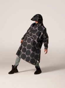 Rainkiss Regenponcho Regenjacke black polka unisize