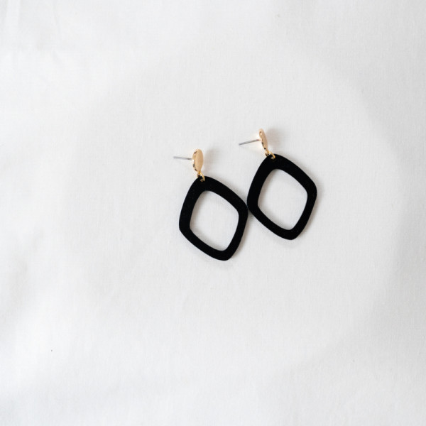 Studio Nok Nok Ohrring Timeless.18 black