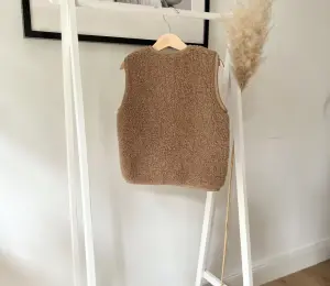 Alwero UNISEX Woll Weste TYB tan
