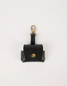 O My Bag Airpods Case Classic Leather black