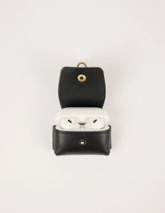 O My Bag Airpods Case Classic Leather black