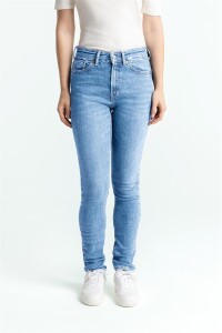 Kings of Indigo Damen Jeans Juno medium journey light used