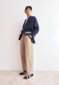 Armedangels Damen Hose BARREL LEG TWILL PANT true camel
