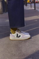 Veja Damen Schuhe V-10 Leather Pure Black Parme