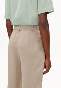 Armedangels Damen Hose Caarunus Lino sandstone