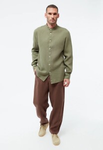 Givn Herren Hemd GB-Wes Faded Olive (linen)