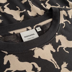 Dedicated Damen T-Shirt Vadstena Wild Horses AOP charcoal
