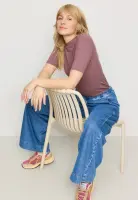 Recolution Damen T-Shirt Dandelion wild berry