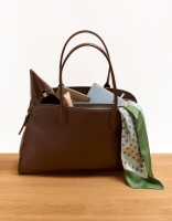 O My Bag Damen Handtasche Alma 13/14" Chocolate Soft Grain