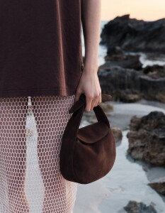 O My Bag Handtasche Coco Croissant Chocolate Suede