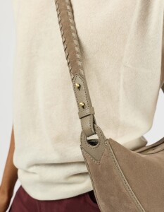 O My Bag Damen Handtasche LEO midi Crossbody Strap Clay Suede
